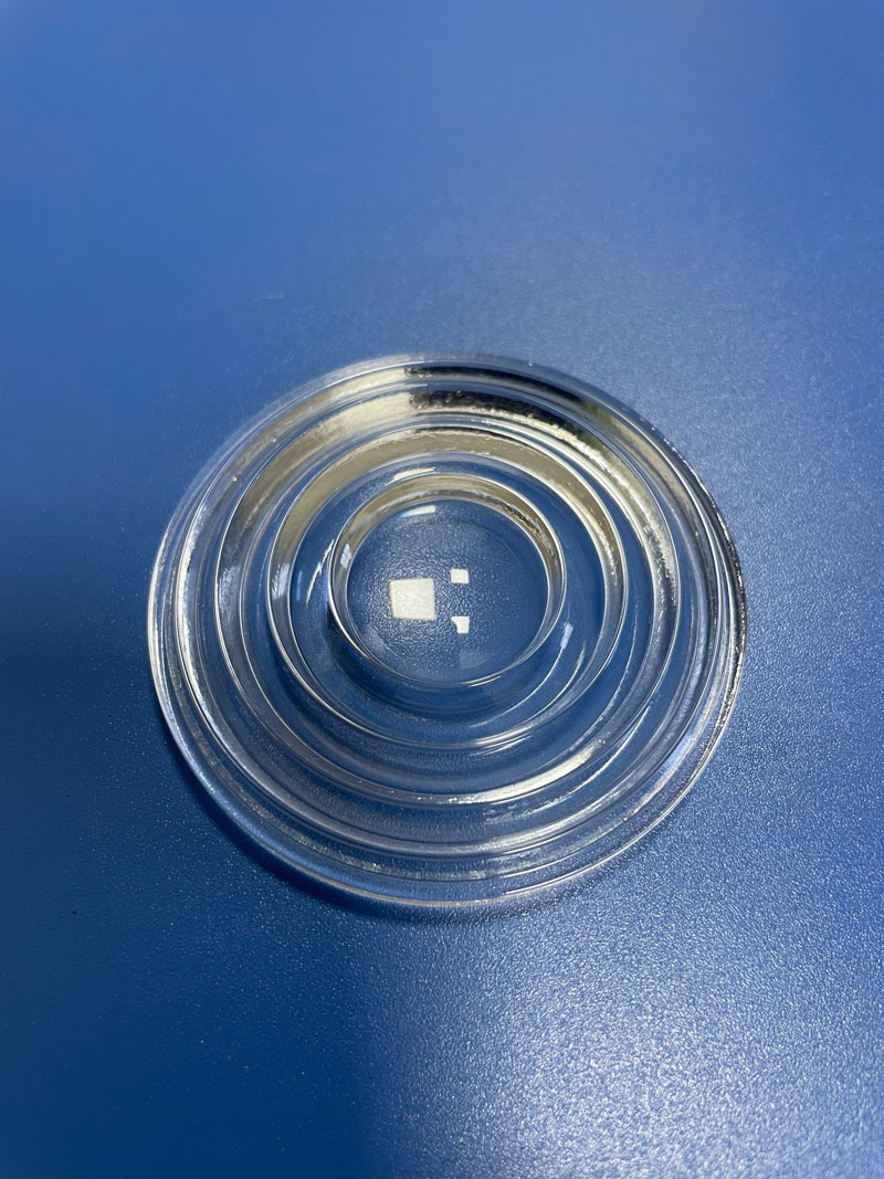 Centerline lamp lens
